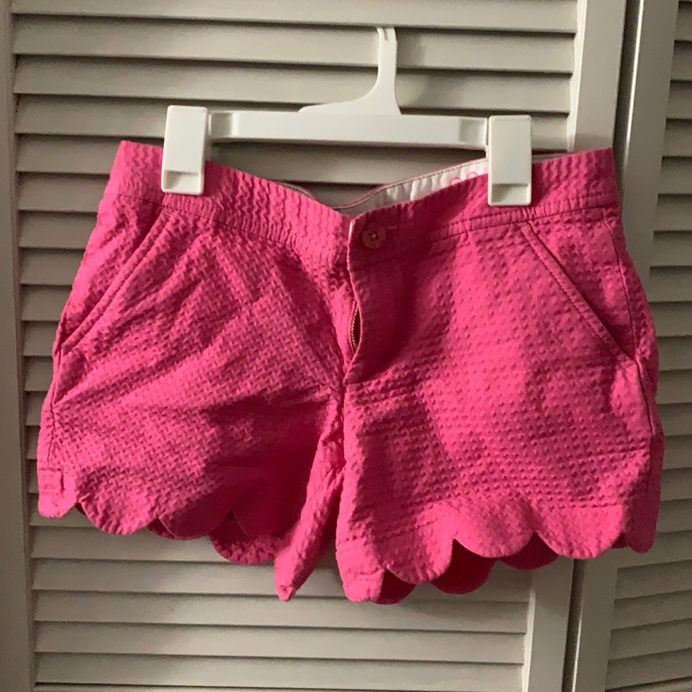 Lily Pulitzer hot pink scallop shorts